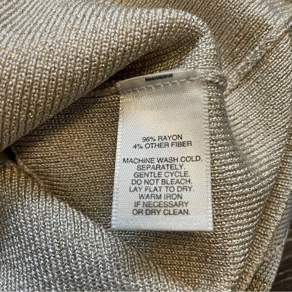 White House Black Market Chevron XS Blouse Top Metallic Chevron Pattern - Picture 9 of 16